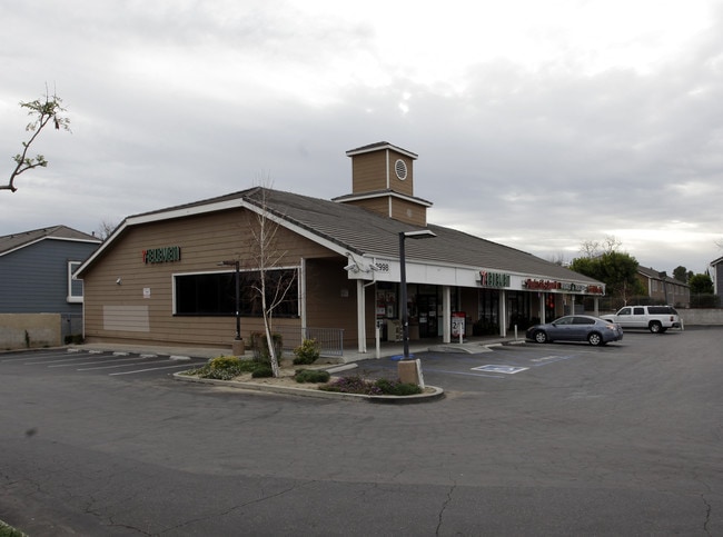 Plus de détails pour 3998 Cochran St, Simi Valley, CA - Commerce de détail à louer