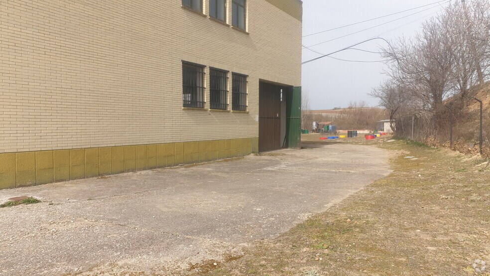 Industrial in Valdeolmos-Alalpardo, Madrid for lease - Building Photo - Image 3 of 8