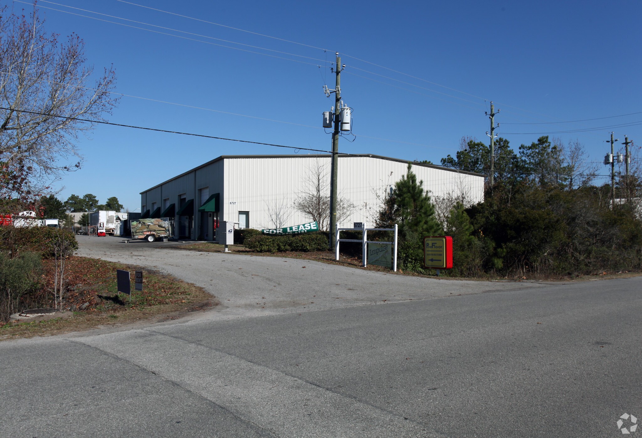 6727 Amsterdam Way, Wilmington, NC à louer Photo principale- Image 1 de 5