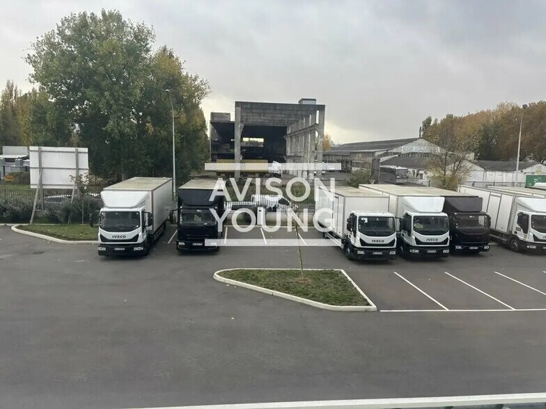 Flex dans Gennevilliers à louer - Photo du bâtiment - Image 1 de 12