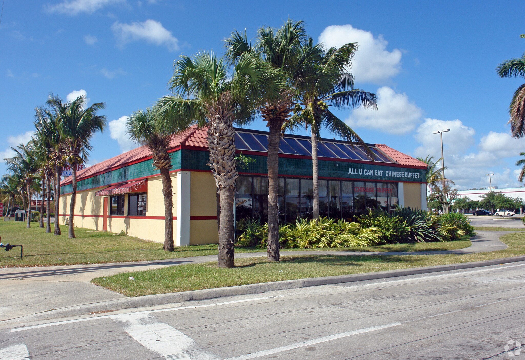7817-7821 S Dixie Hwy, West Palm Beach, FL for lease Building Photo- Image 1 of 6