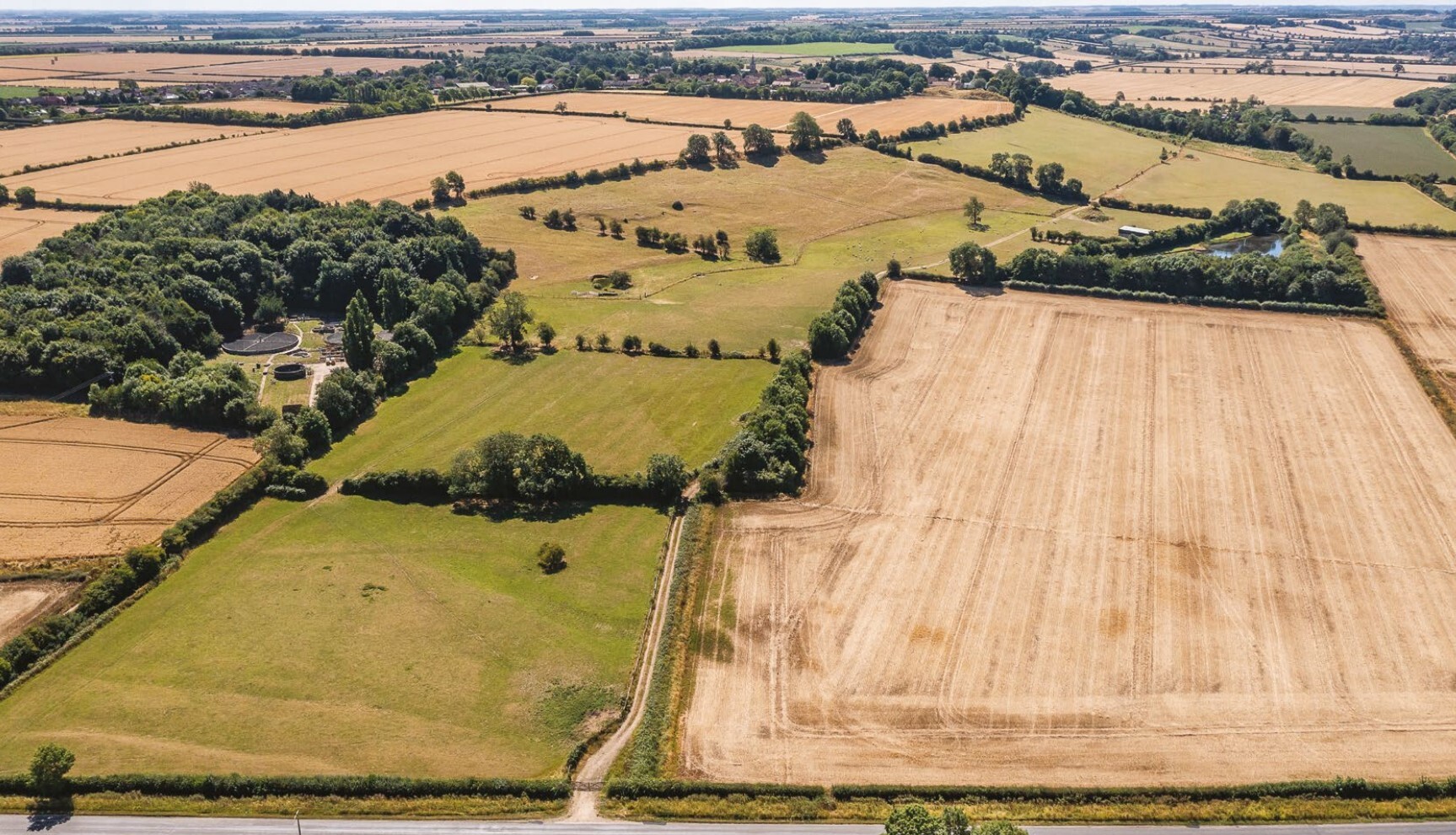 Lowfields, Navenby for sale Building Photo- Image 1 of 6