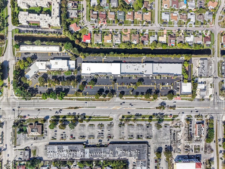 4101-4397 N State Road 7, Lauderdale Lakes, FL à louer - Photo du bâtiment - Image 2 de 17