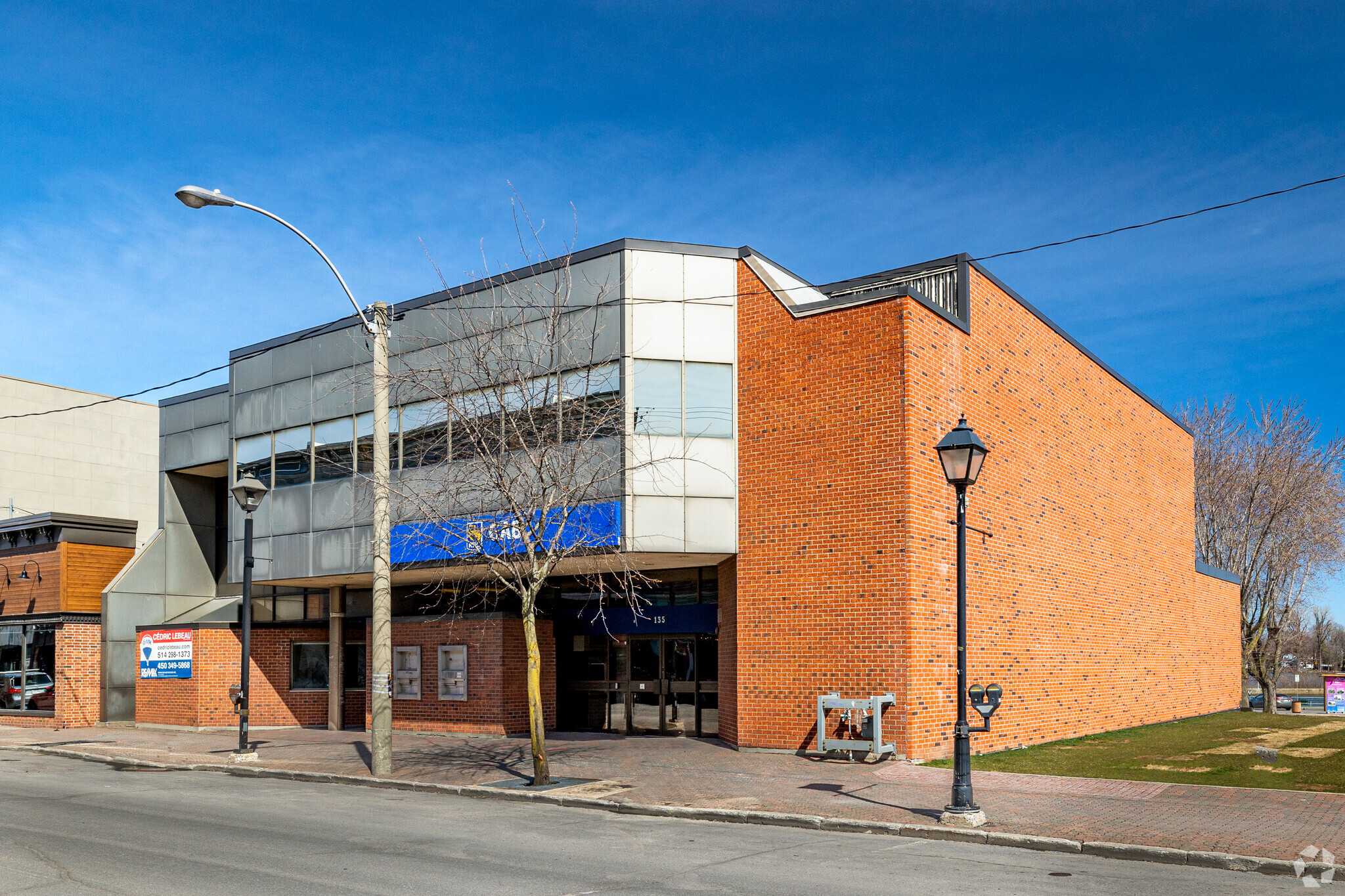 135 Rue Richelieu, St-Jean, QC for sale Primary Photo- Image 1 of 1