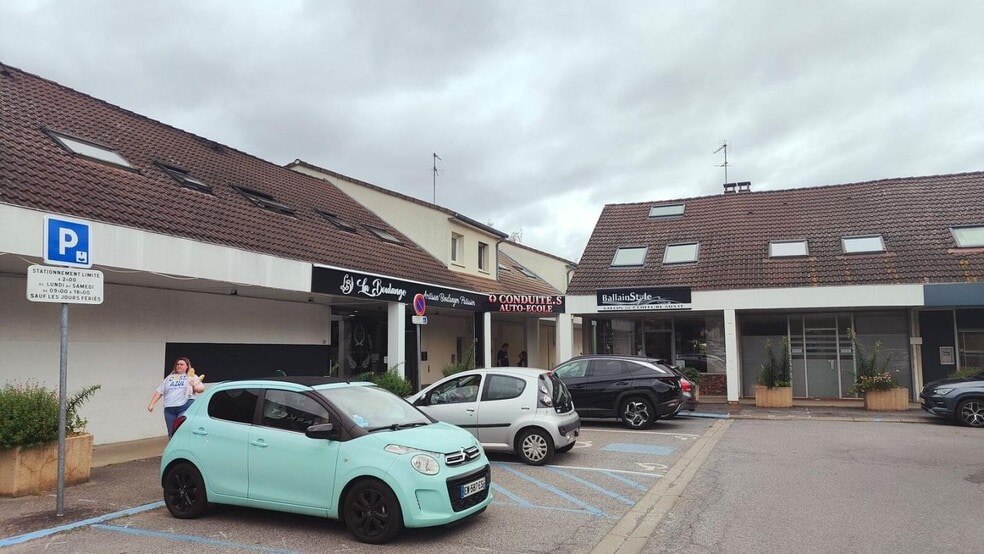 1 Rue Du Rouillon, Ballainvilliers for lease - Building Photo - Image 1 of 8