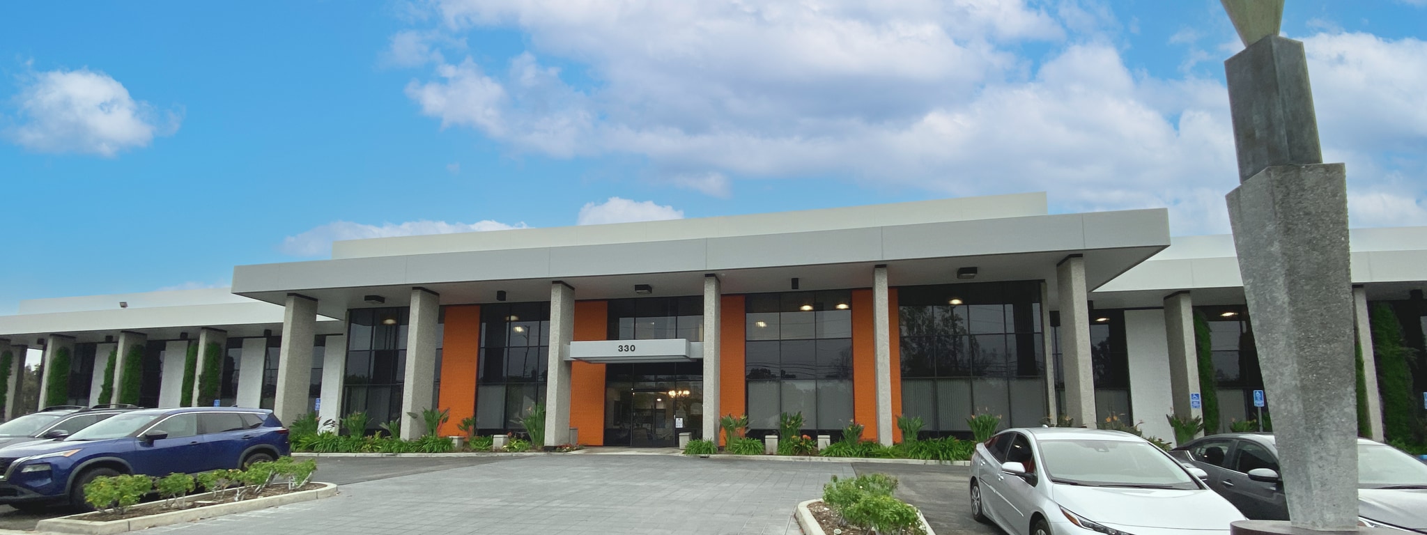 330 E Lambert Rd, Brea, CA à vendre Photo du bâtiment- Image 1 de 17