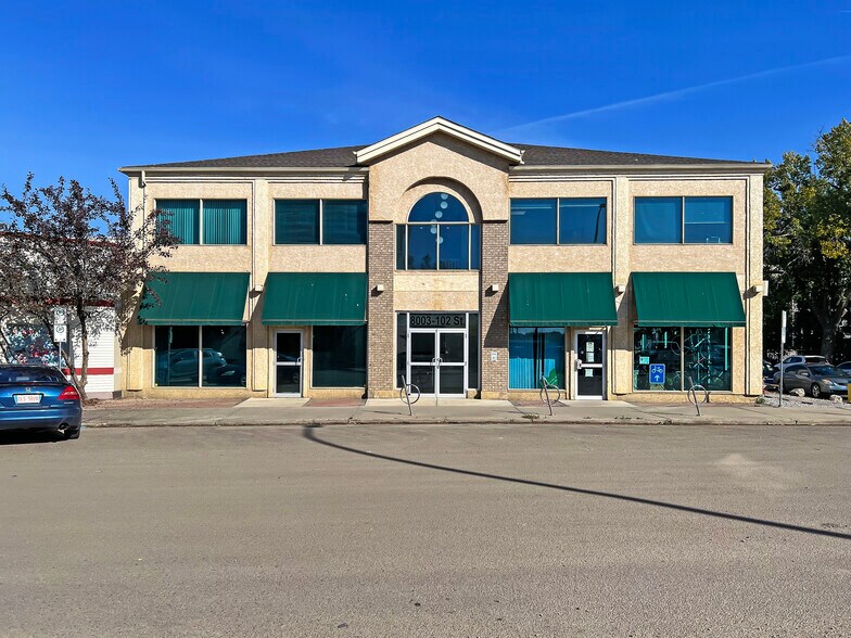 8003 102 St NW, Edmonton, AB à vendre - Photo du bâtiment - Image 1 de 1