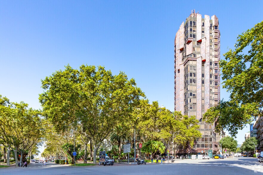 Bureau dans Barcelone, Barcelona à louer - Photo du bâtiment - Image 2 de 3