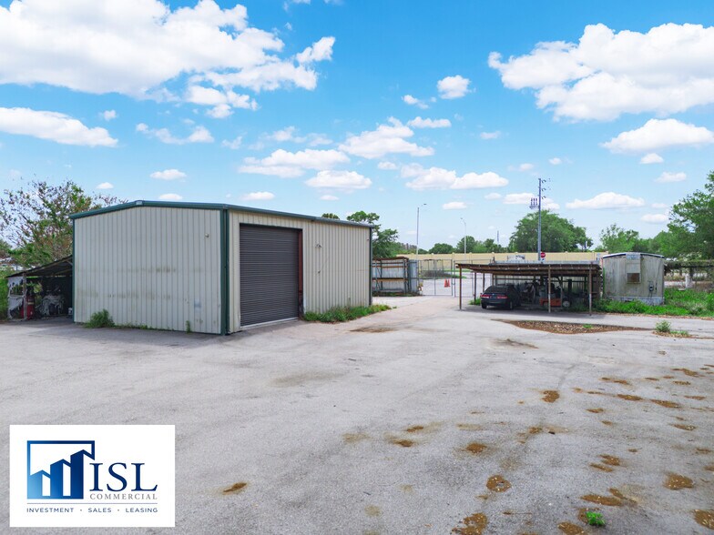 4641 S Orange Blossom Trl, Kissimmee, FL à louer - Photo du bâtiment - Image 2 de 12