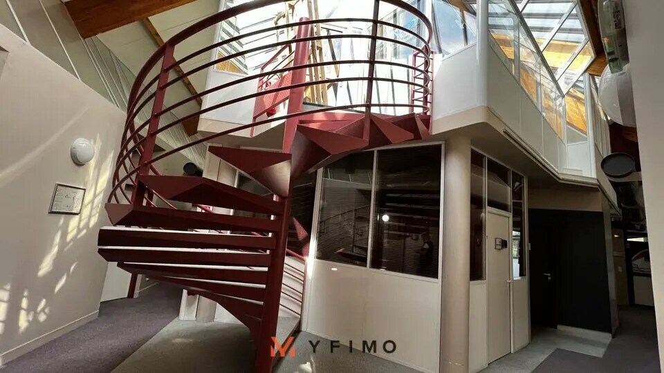 Office in SAINT-OUEN-L'AUMONE for lease - Interior Photo - Image 2 of 9