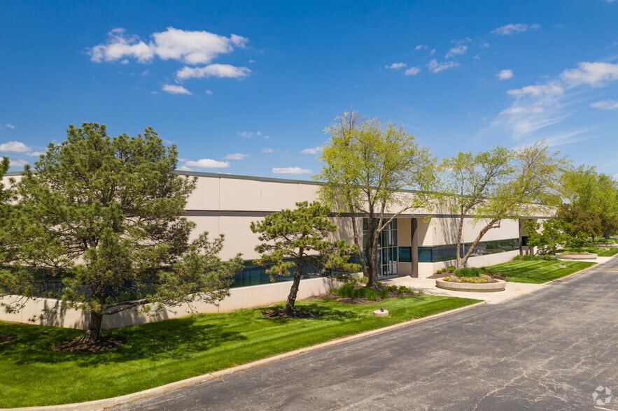 11140-11146 Thompson Ave, Lenexa, KS for sale - Primary Photo - Image 1 of 1