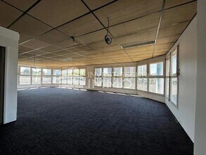 Flex in Ivry-sur-Seine for lease Interior Photo- Image 2 of 4