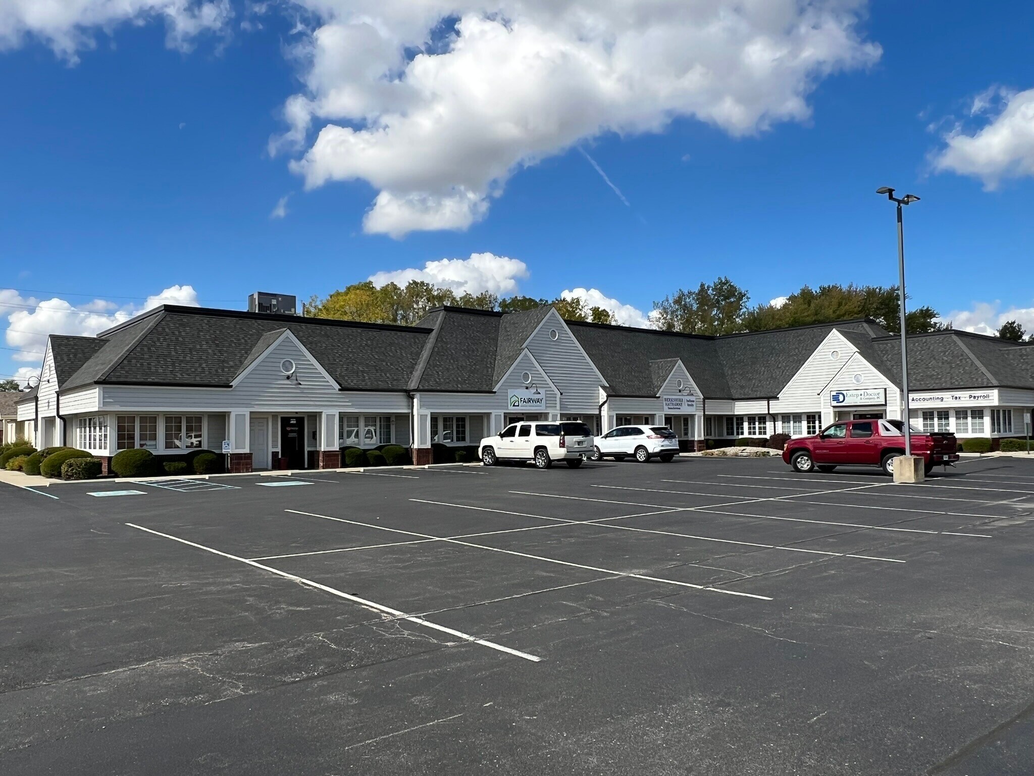 1320 E 53rd St, Anderson, IN for lease Building Photo- Image 1 of 19