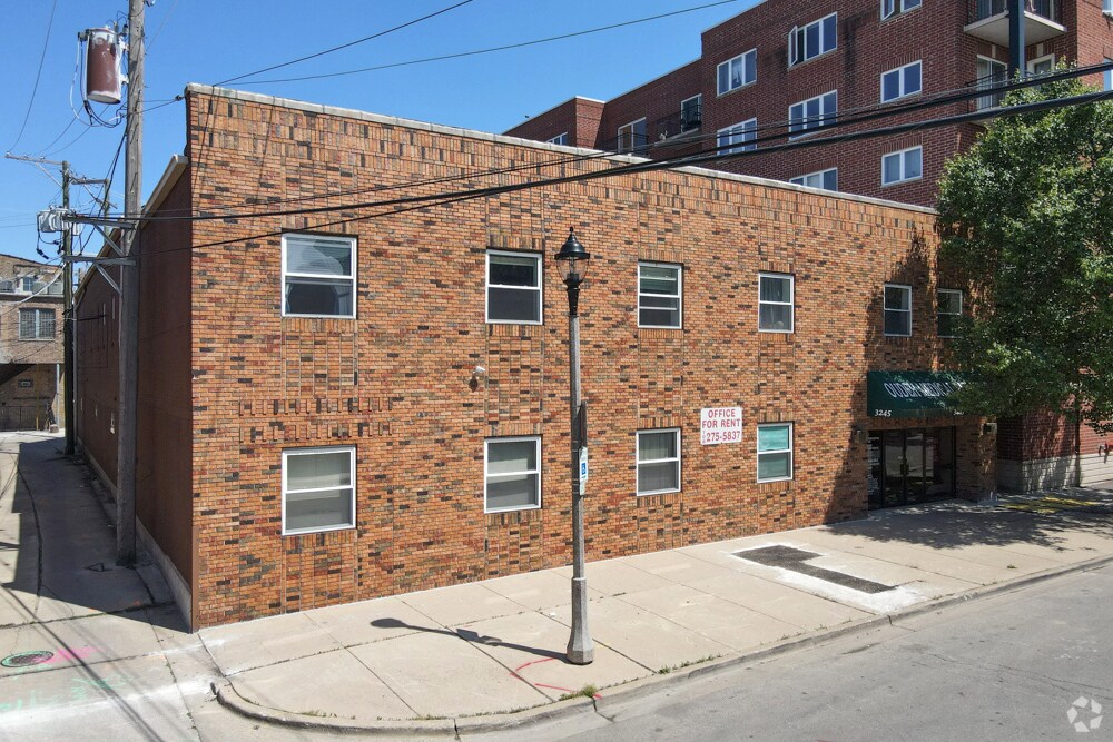 3245 Grove Ave, Berwyn, IL à louer Photo du bâtiment- Image 1 de 5