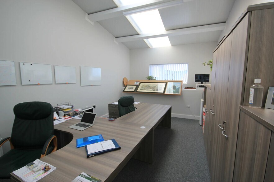Unit 56 Manston, Ramsgate à vendre - Photo intérieure - Image 3 de 5