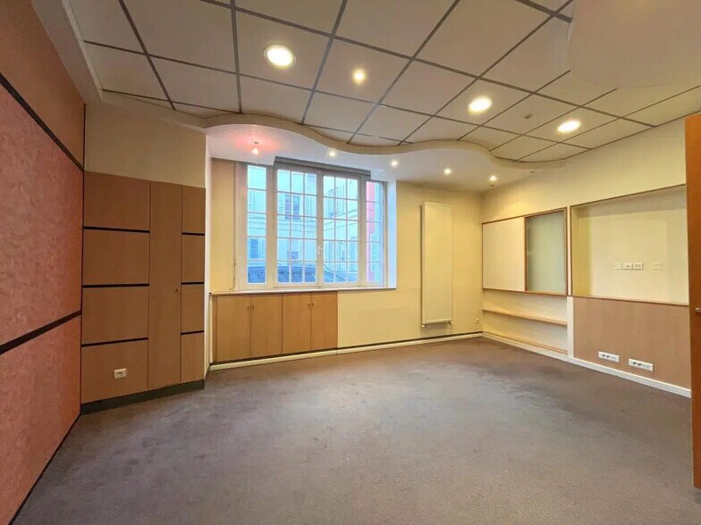 Office in Saint-Germain-en-Laye for sale - Interior Photo - Image 3 of 5