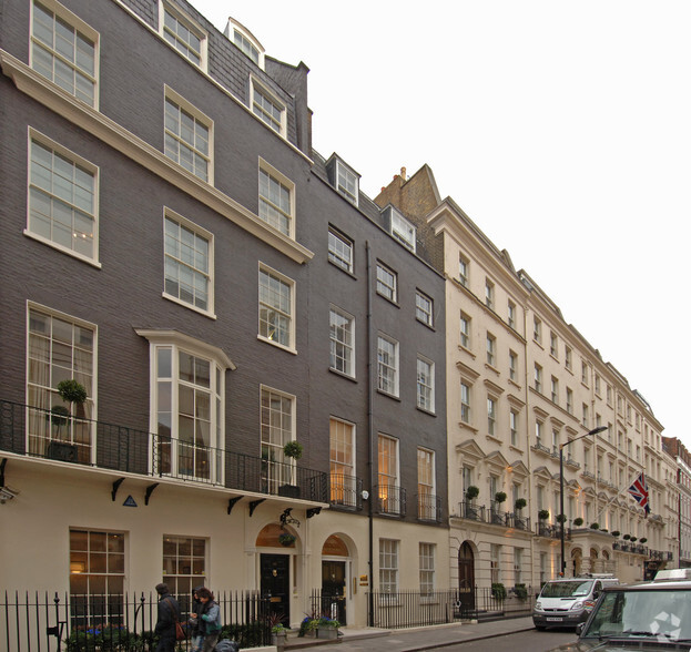 25 Dover St, London à louer - Photo du bâtiment - Image 2 de 6