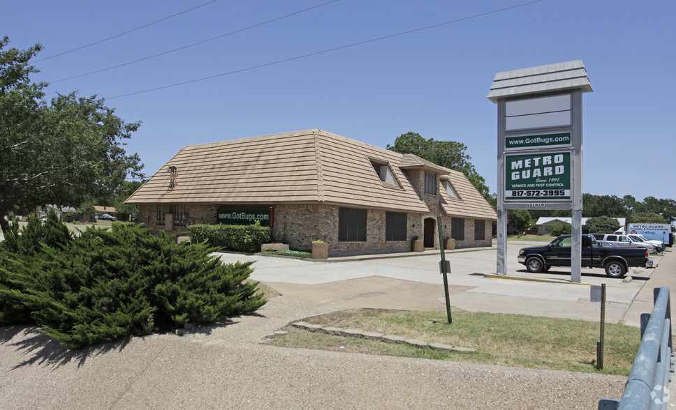 1100 W Pipeline Rd, Hurst, TX for sale - Primary Photo - Image 1 of 5