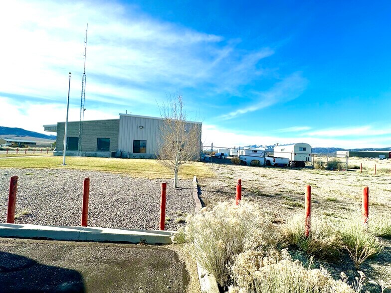 1245 Alpha St, Ely, NV à vendre - Photo du bâtiment - Image 2 de 28