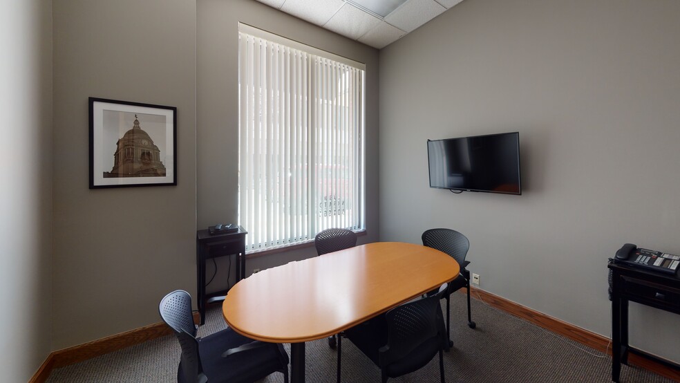 919 S Harrison St, Fort Wayne, IN for lease - Building Photo - Image 3 of 8