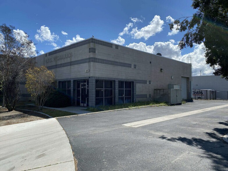 615 Oak Ct, San Bernardino, CA à vendre - Photo du bâtiment - Image 2 de 15