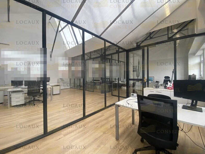 Office in Argenteuil for lease - Interior Photo - Image 3 of 7