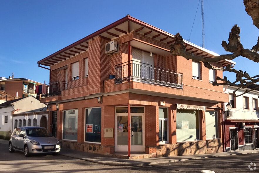 Calle Javier Martín Artajo, 1, San Martín de Valdeiglesias, Madrid à vendre - Photo principale - Image 1 de 2