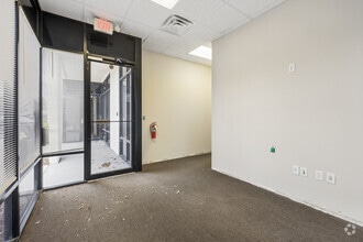 150 St. Johns Business Pl, Saint Augustine, FL for lease Interior Photo- Image 2 of 5