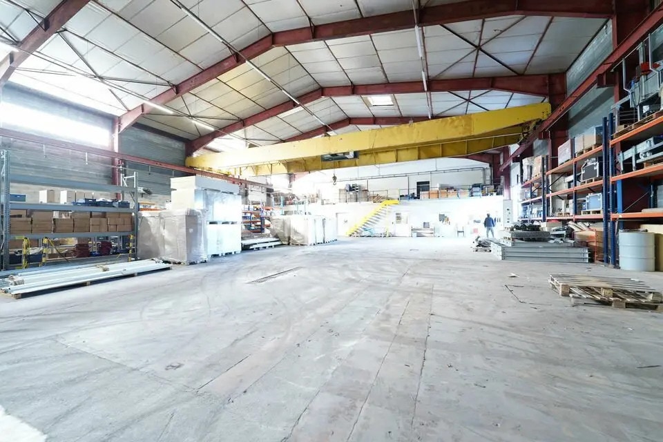 Flex in Messimy for lease Interior Photo- Image 1 of 12