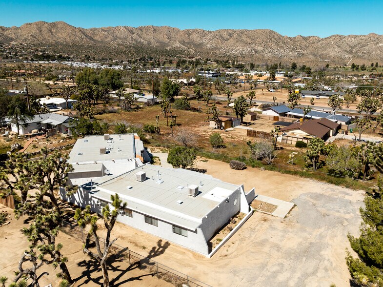 7772 Jemez Trl, Yucca Valley, CA à vendre - Aérien - Image 3 de 20