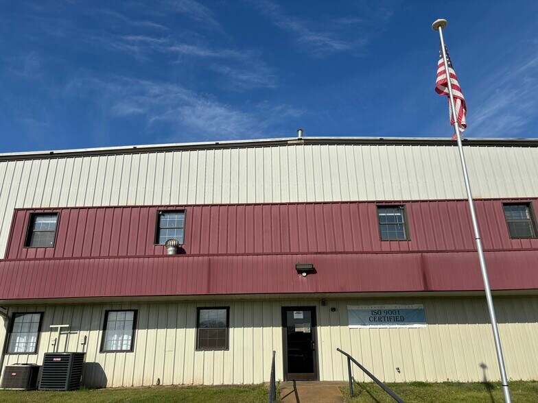400 E Industrial Park Rd, Holly Springs, MS à louer - Photo du bâtiment - Image 3 de 23