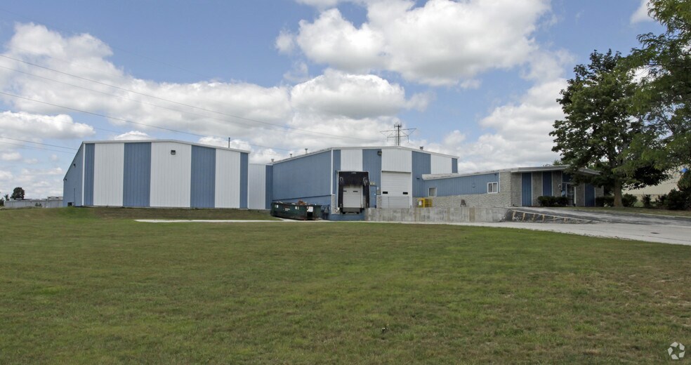 W190N11333 Carnegie Dr, Germantown, WI for lease - Primary Photo - Image 1 of 3