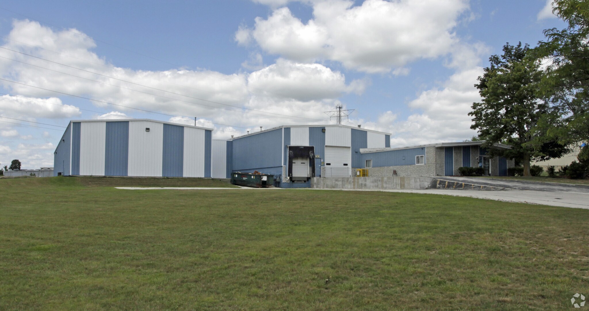 W190N11333 Carnegie Dr, Germantown, WI for lease Primary Photo- Image 1 of 4