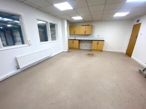 Duttons Way, Blackburn for lease Interior Photo- Image 2 of 4