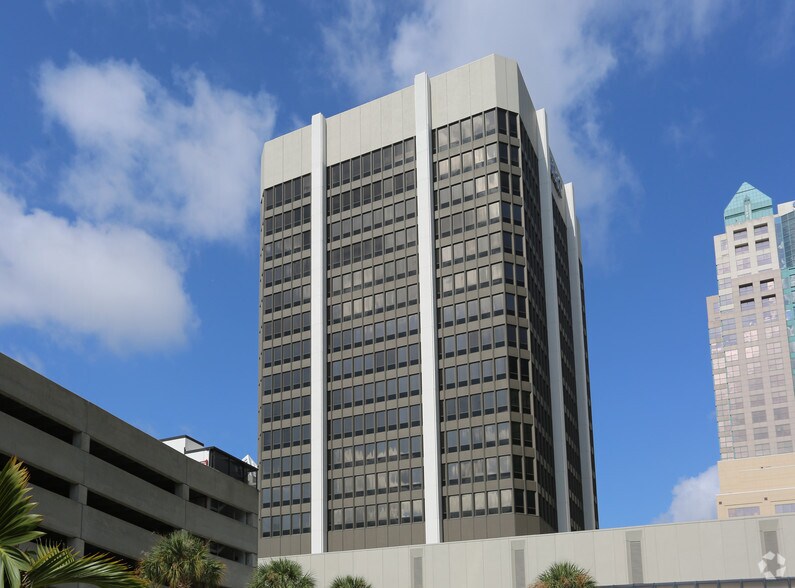 255 S Orange Ave, Orlando, FL à louer - Photo du bâtiment - Image 3 de 8