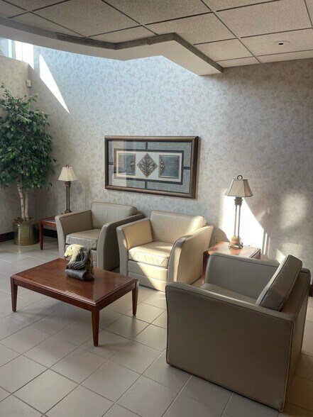 14601 Hwy 41 N, Evansville, IN à louer - Photo intérieure - Image 3 de 8