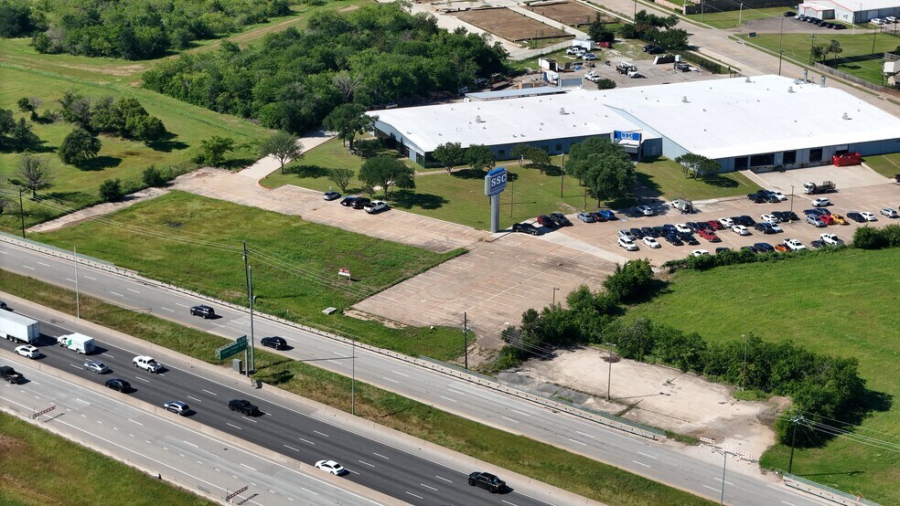 2143 I-35E, Lewisville, TX à vendre - Aérien - Image 3 de 13