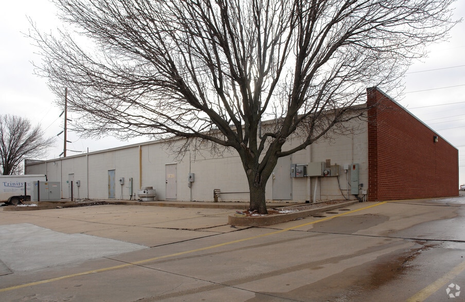 911-919 N Perkins Rd, Stillwater, OK à louer - Photo du bâtiment - Image 3 de 3