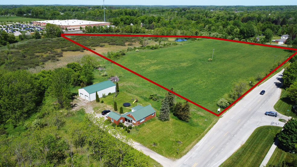 2255 Clark Rd, Hartland, MI for sale - Primary Photo - Image 1 of 6