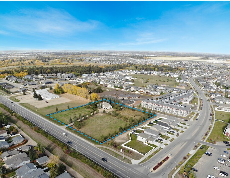 2650 55 St, Red Deer, AB à vendre - Photo du bâtiment - Image 2 de 5