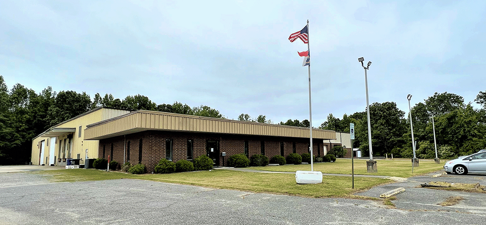 100 Kitty Hawk Ln, Elizabeth City, NC à vendre - Photo principale - Image 1 de 1