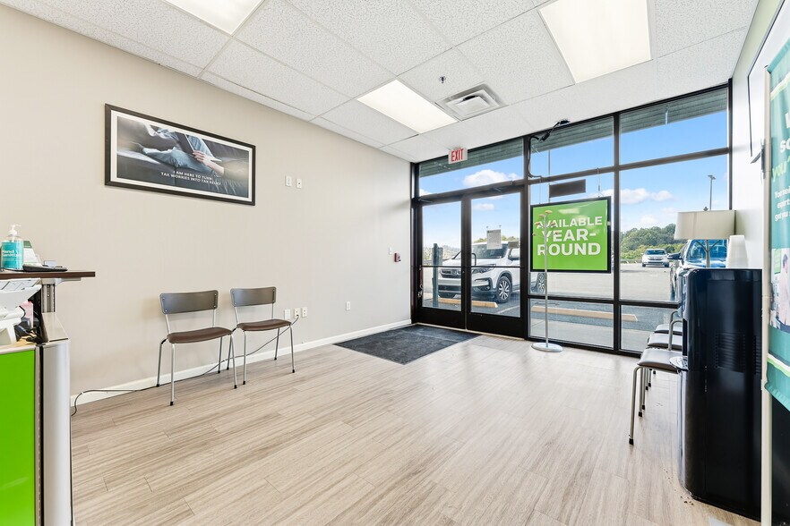 7100 Willie G Ave, Morgantown, WV à vendre - Photo du bâtiment - Image 3 de 43