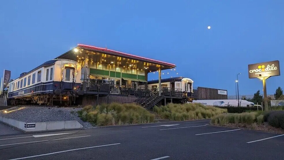 Retail in Massy for lease - Building Photo - Image 1 of 3