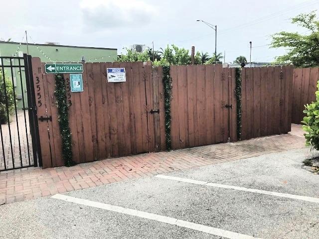 3555 N Dixie Hwy, Oakland Park, FL à vendre - Photo du bâtiment - Image 3 de 17