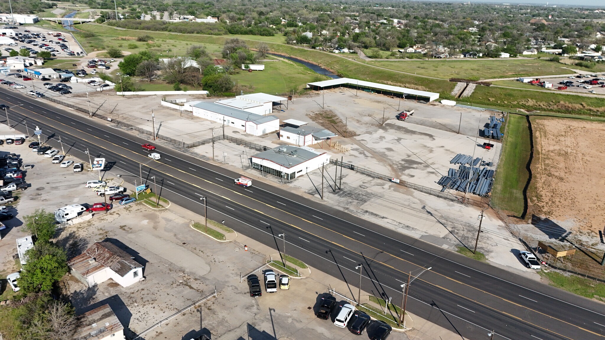 2606 Jacksboro Hwy, Wichita Falls, TX à vendre Photo principale- Image 1 de 10