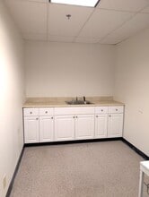 228 Meadow St, Waterbury, CT for lease Interior Photo- Image 2 of 4