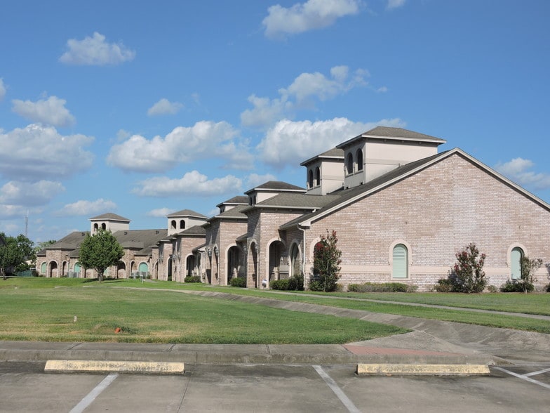 140 Eldridge Rd, Sugar Land, TX à louer - Photo du bâtiment - Image 3 de 26