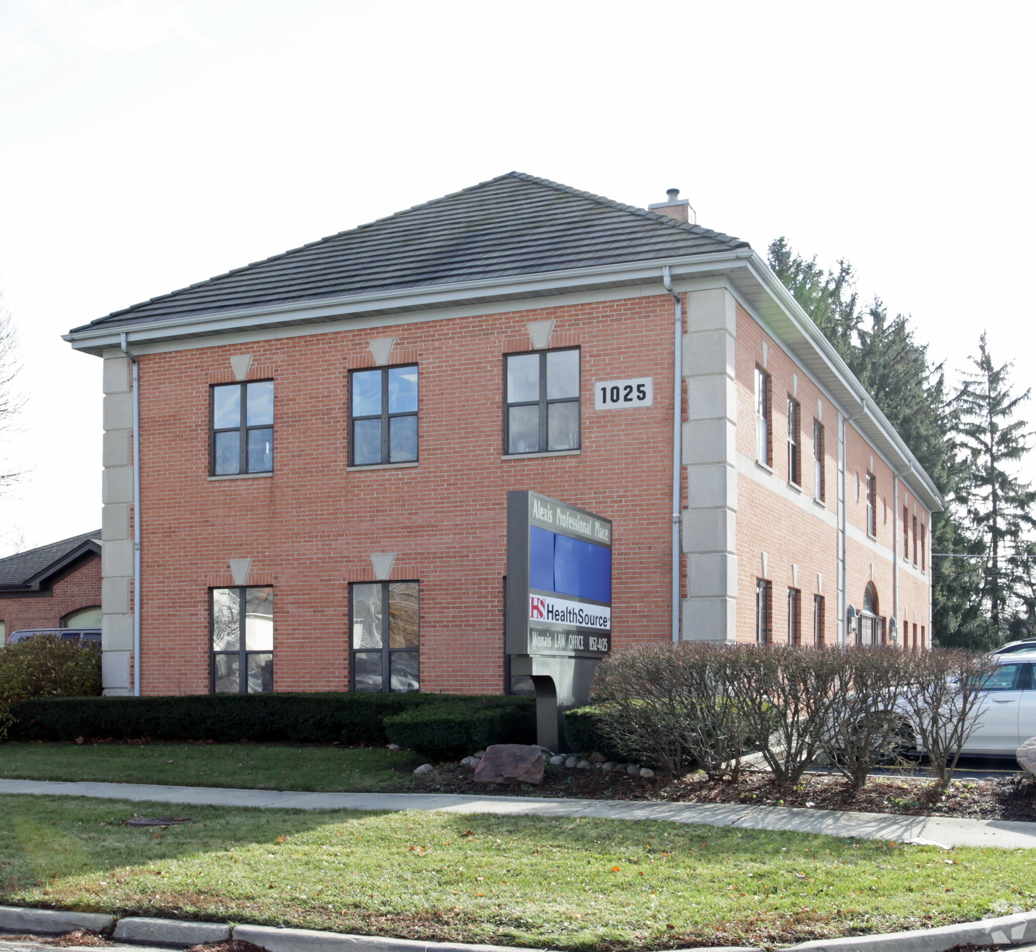 1025 Ogden Ave, Lisle, IL for lease Building Photo- Image 1 of 10