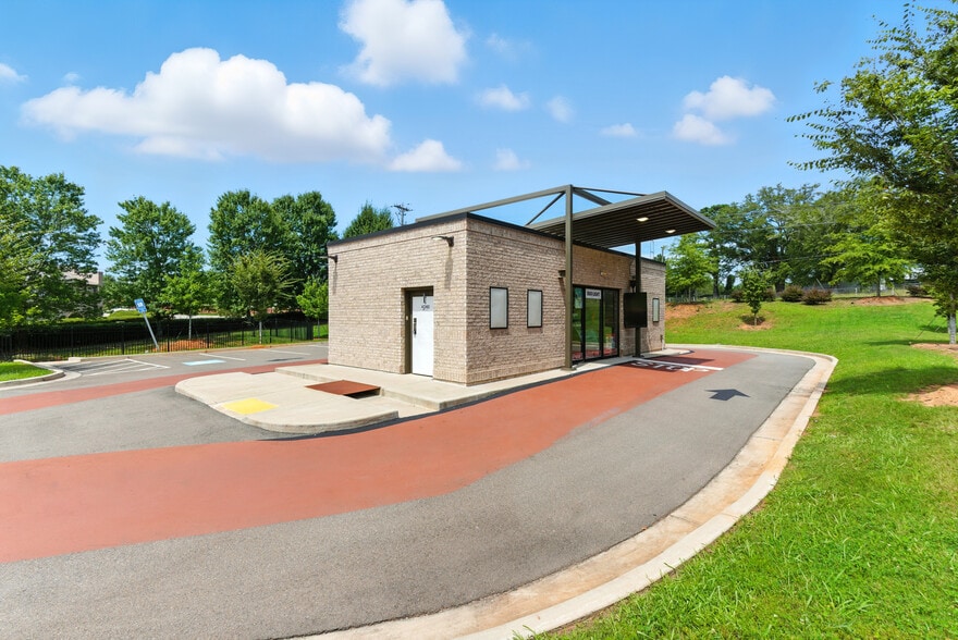 4240 Hickory Flat Hwy, Canton, GA for sale - Building Photo - Image 2 of 30