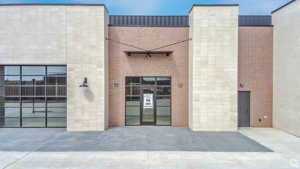 5981 High Point Dr, Irving, TX for lease - Building Photo - Image 3 of 5